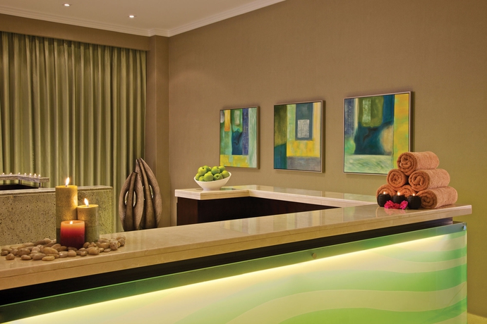 Imagen de la piscina del Hotel Doubletree By Hilton Ras Al Khaimah. Foto 15