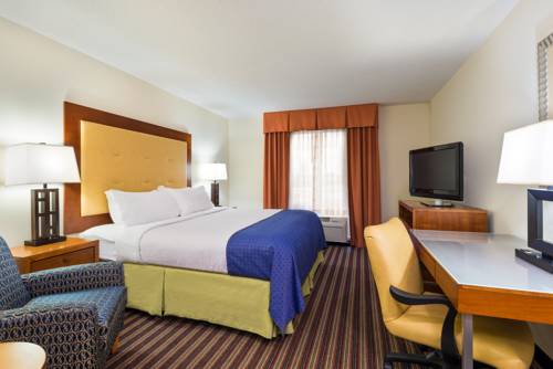 Imagen de la habitación del Hotel Doubletree By Hilton Richmond Airport. Foto 6