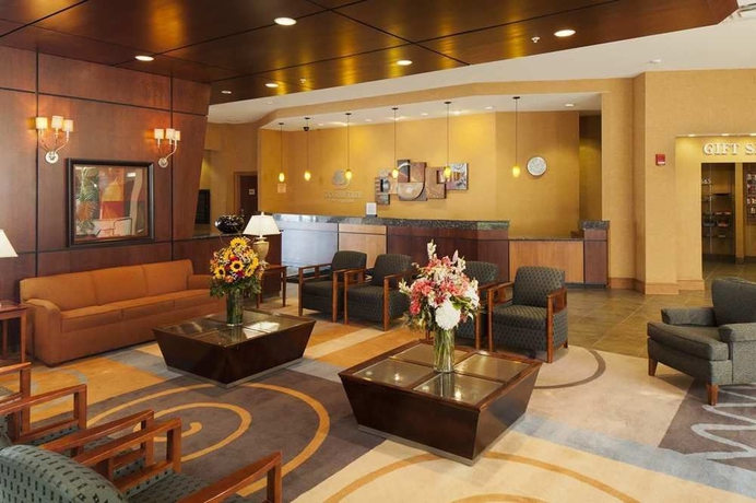 Imagen de los interiores del Hotel Doubletree By Hilton Rochester. Foto 11