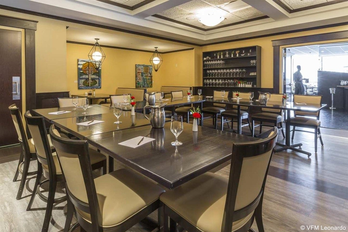 Imagen general del Hotel Doubletree By Hilton Rochester - The Strathallan. Foto 2