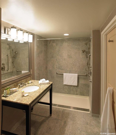 Imagen general del Hotel Doubletree By Hilton Rochester - The Strathallan. Foto 3