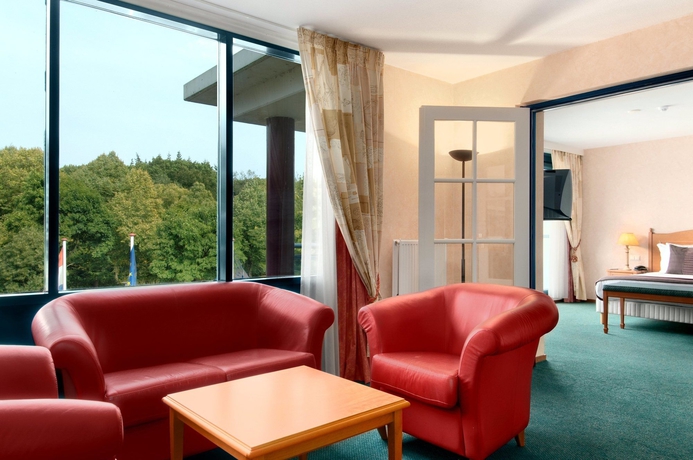 Imagen de los interiores del Hotel Doubletree By Hilton Royal Parc Soestduinen. Foto 16