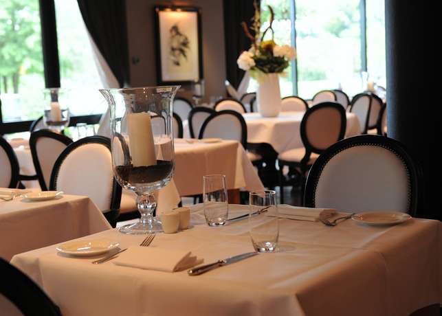 Imagen del bar/restaurante del Hotel Doubletree By Hilton Royal Parc Soestduinen. Foto 6