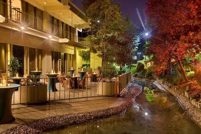 Imagen de los exteriores del Hotel Doubletree By Hilton Sacramento. Foto 9