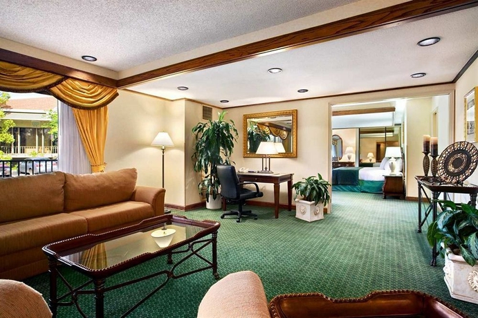 Imagen de los interiores del Hotel Doubletree By Hilton Sacramento. Foto 13