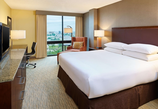 Imagen de la habitación del Hotel Doubletree By Hilton San Antonio Airport. Foto 2