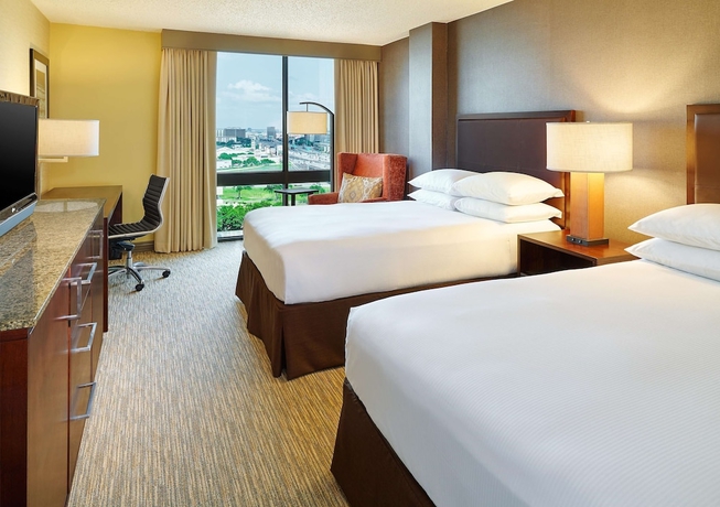 Imagen de la habitación del Hotel Doubletree By Hilton San Antonio Airport. Foto 3
