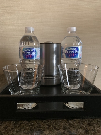 Imagen de la habitación del Hotel Doubletree By Hilton San Antonio Airport. Foto 5
