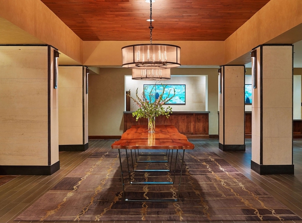 Imagen de los interiores del Hotel Doubletree By Hilton San Antonio Airport. Foto 19