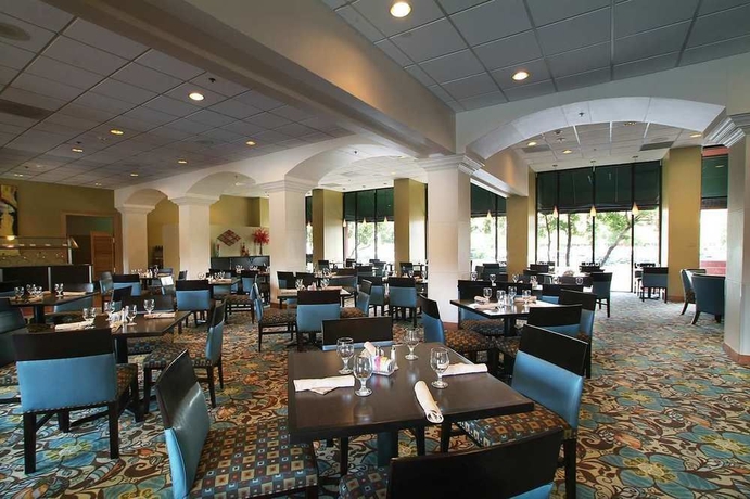Imagen del bar/restaurante del Hotel Doubletree By Hilton San Antonio Downtown. Foto 2