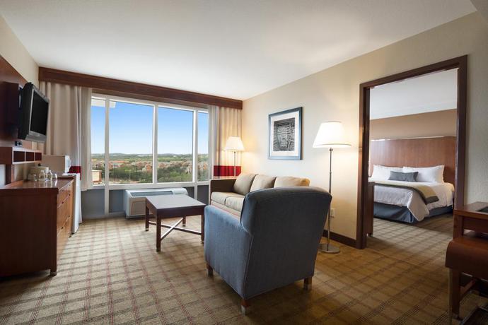 Imagen de la habitación del Hotel Doubletree By Hilton San Antonio Northwest. Foto 5