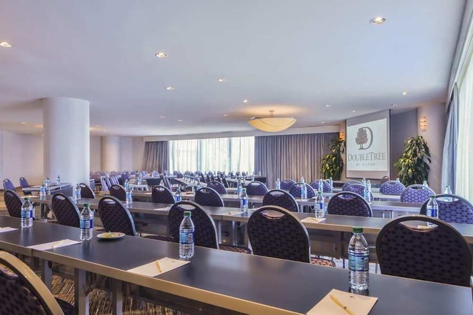 Imagen de los interiores del Hotel Doubletree By Hilton San Diego - Circle. Foto 12
