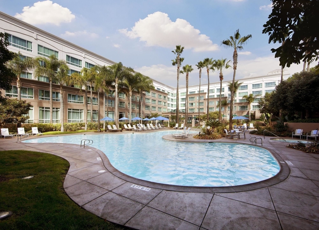Imagen de la piscina del Hotel Doubletree By Hilton San Diego - Del Mar. Foto 13