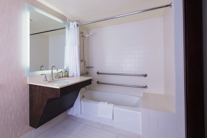 Imagen de la habitación del Hotel Doubletree By Hilton San Diego - Mission Valley. Foto 10