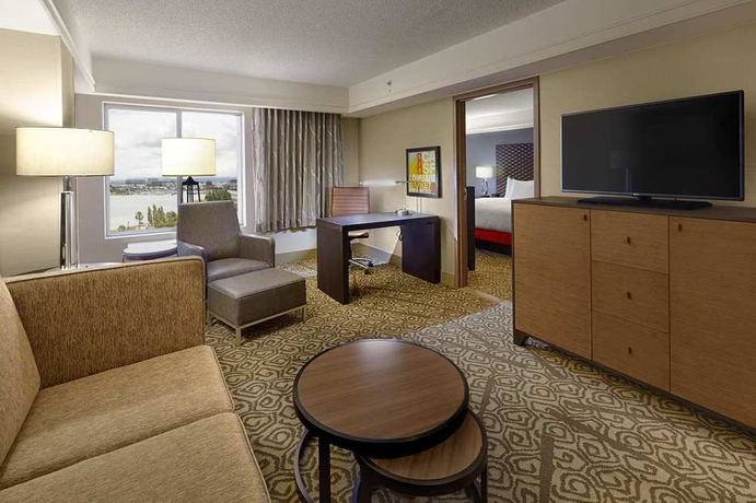 Imagen de los interiores del Hotel Doubletree By Hilton San Francisco Airport North. Foto 16