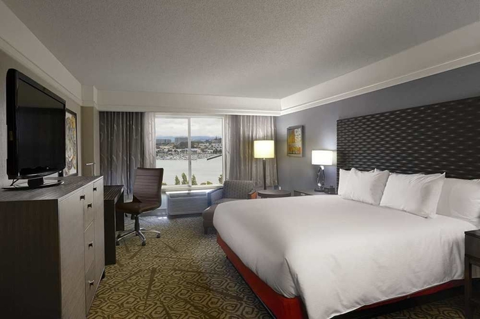 Imagen de la habitación del Hotel Doubletree By Hilton San Francisco Airport North. Foto 6