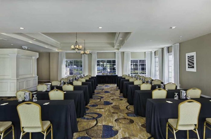 Imagen de los interiores del Hotel Doubletree By Hilton San Pedro - Port Of Los Angeles. Foto 14