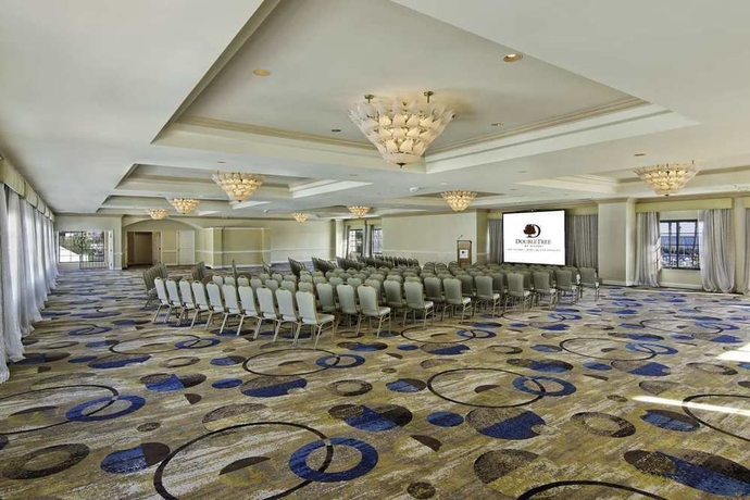 Imagen de los interiores del Hotel Doubletree By Hilton San Pedro - Port Of Los Angeles. Foto 15