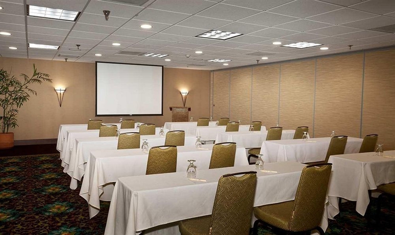 Imagen de los interiores del Hotel Doubletree By Hilton Santa Fe. Foto 10
