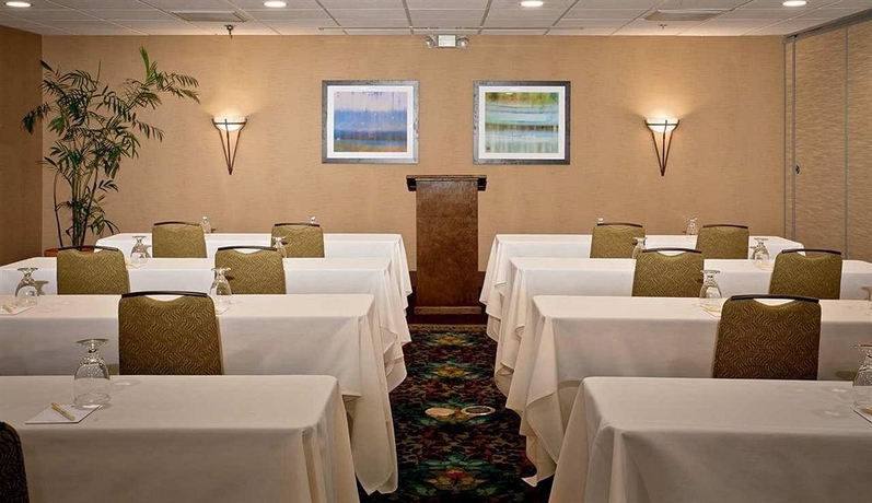 Imagen de los interiores del Hotel Doubletree By Hilton Santa Fe. Foto 11