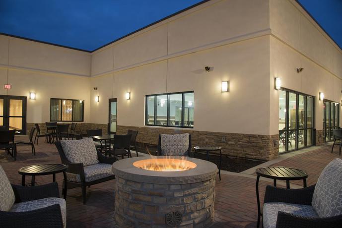 Imagen general del Hotel Doubletree By Hilton Schenectady. Foto 12