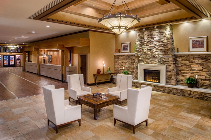 Imagen de los interiores del Hotel Doubletree By Hilton Seattle Airport. Foto 12