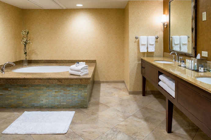 Imagen de la habitación del Hotel Doubletree By Hilton Seattle Airport. Foto 5