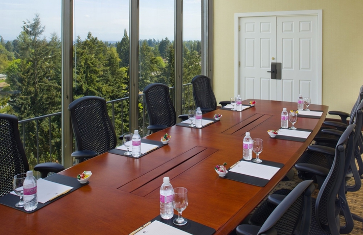 Imagen de los interiores del Hotel Doubletree By Hilton Seattle Airport. Foto 15