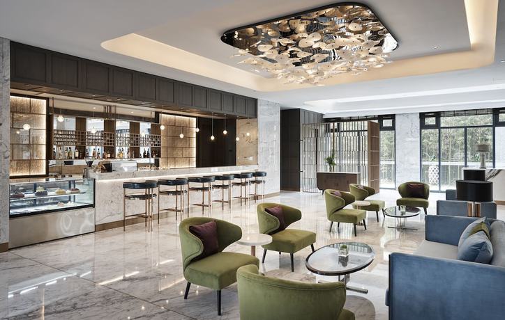 Imagen de los interiores del Hotel Doubletree By Hilton Shanghai Hongqiao. Foto 19