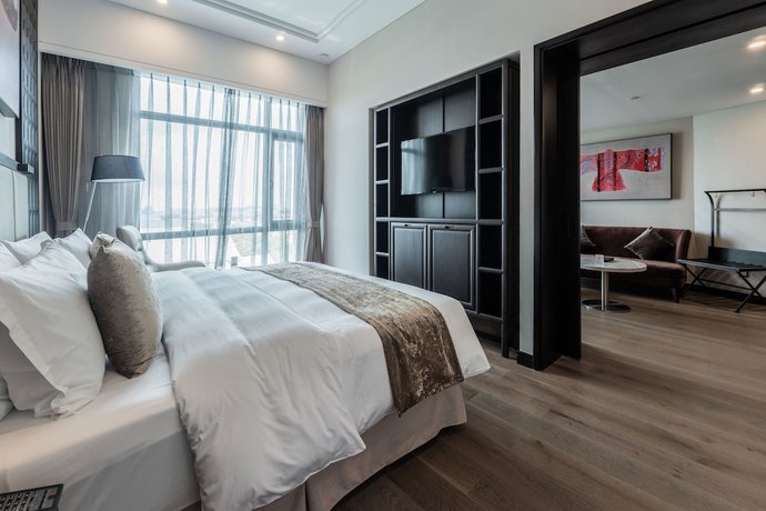 Imagen de la habitación del Hotel Doubletree By Hilton Shanghai Hongqiao. Foto 13