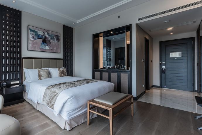 Imagen de la habitación del Hotel Doubletree By Hilton Shanghai Hongqiao. Foto 14