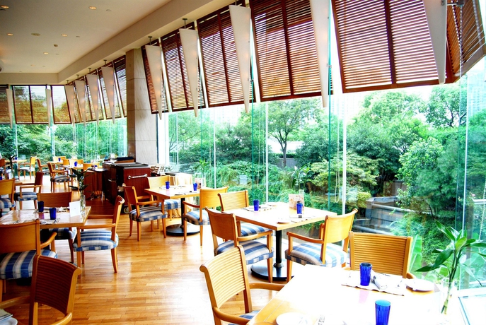 Imagen del bar/restaurante del Hotel Doubletree By Hilton Shanghai - Pudong. Foto 3