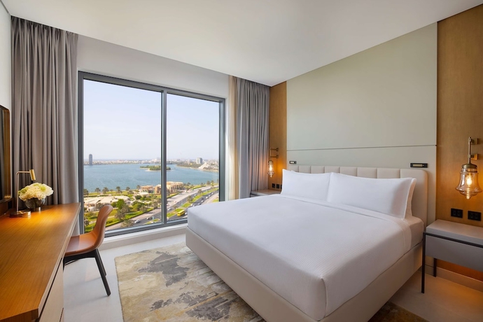 Imagen de la habitación del Hotel Doubletree By Hilton Sharjah Waterfront And Residences. Foto 7