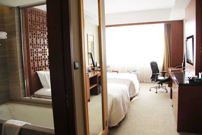 Imagen de la habitación del Hotel Doubletree By Hilton Shenyang. Foto 8