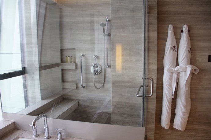 Imagen de la habitación del Hotel Doubletree By Hilton Shenyang. Foto 9