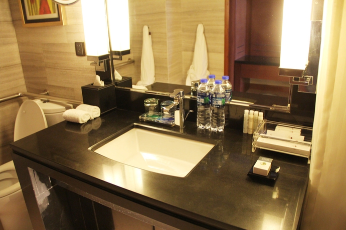 Imagen de la habitación del Hotel Doubletree By Hilton Shenyang. Foto 13