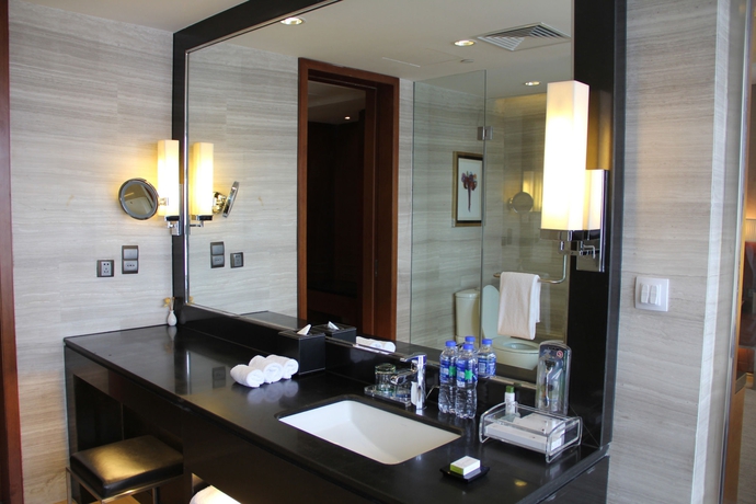 Imagen de la habitación del Hotel Doubletree By Hilton Shenyang. Foto 14