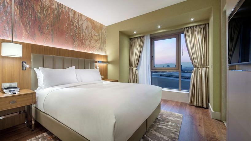 Imagen de la habitación del Hotel Doubletree By Hilton Skopje. Foto 2