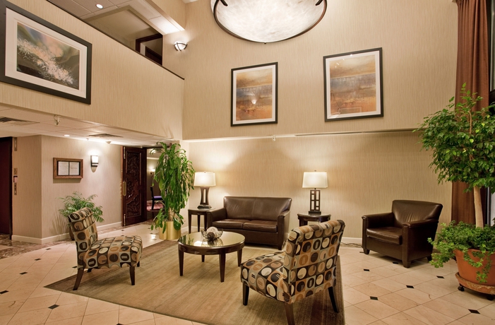 Imagen de los interiores del Hotel Doubletree By Hilton St. Louis Airport. Foto 13