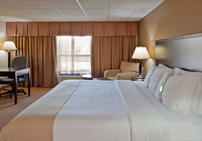 Imagen de la habitación del Hotel Doubletree By Hilton St. Louis Airport. Foto 7