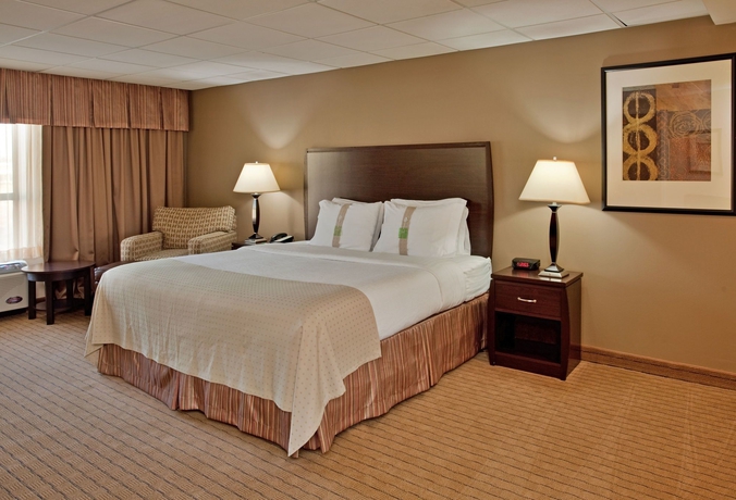 Imagen de la habitación del Hotel Doubletree By Hilton St. Louis Airport. Foto 10