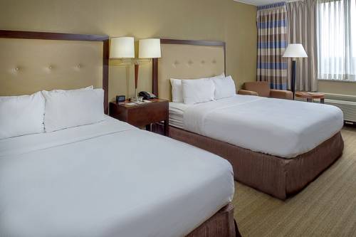 Imagen de la habitación del Hotel Doubletree By Hilton St. Louis At Westport. Foto 6