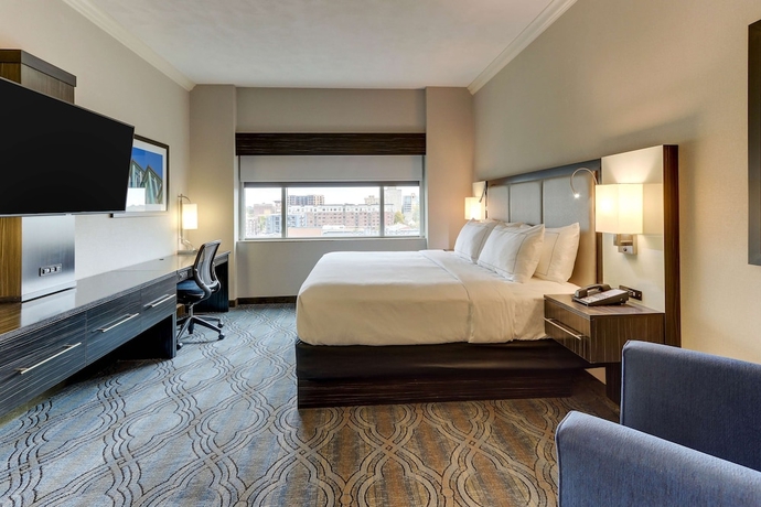 Imagen de la habitación del Hotel Doubletree By Hilton St. Louis Forest Park. Foto 7