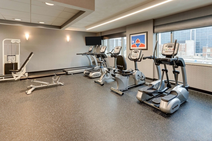 Imagen de los interiores del Hotel Doubletree By Hilton St. Louis Forest Park. Foto 19