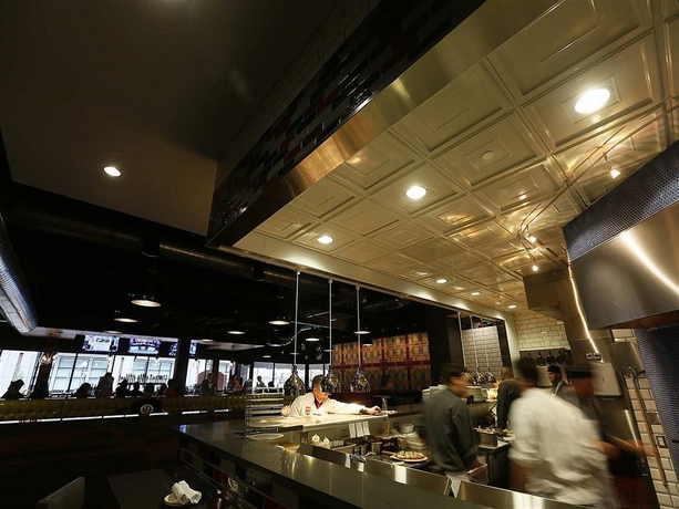 Imagen del bar/restaurante del Hotel Doubletree By Hilton St. Paul Downtown. Foto 2