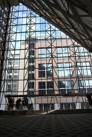 Imagen de los interiores del Hotel Doubletree By Hilton St. Paul Downtown. Foto 9