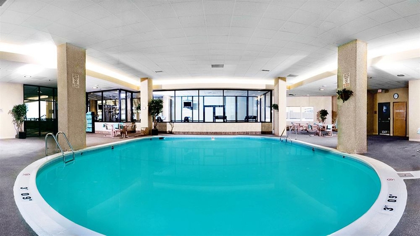 Imagen de la piscina del Hotel Doubletree By Hilton St. Paul Downtown. Foto 16