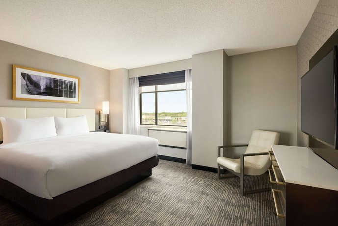 Imagen de la habitación del Hotel Doubletree By Hilton St. Paul East. Foto 11