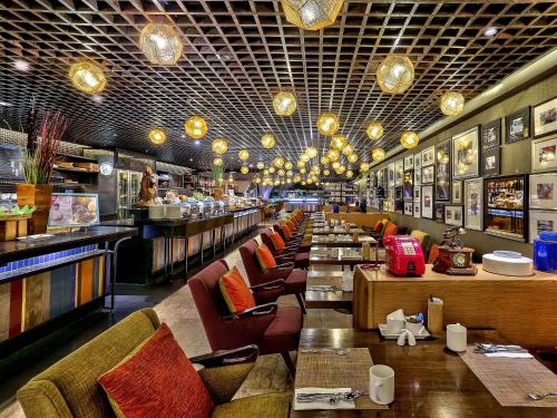 Imagen general del Hotel Doubletree By Hilton Sukhumvit Bangkok - Sha Extra Plus. Foto 2