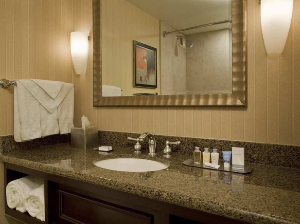Imagen de la habitación del Hotel Doubletree By Hilton Syracuse. Foto 1